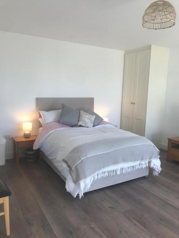 New Studio Near Lahinch, Doolin & Cliffs Of Moher מראה חיצוני תמונה